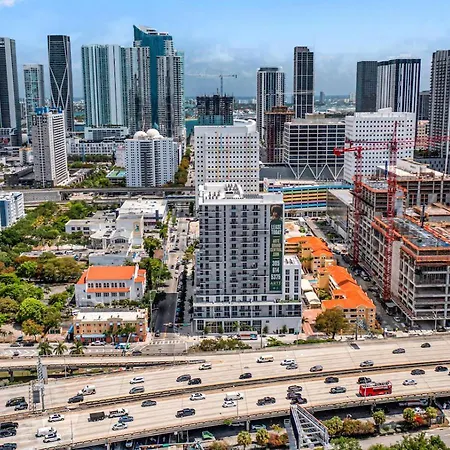 Wonderful Unit In Downtown Miami With Free Parking Apartment